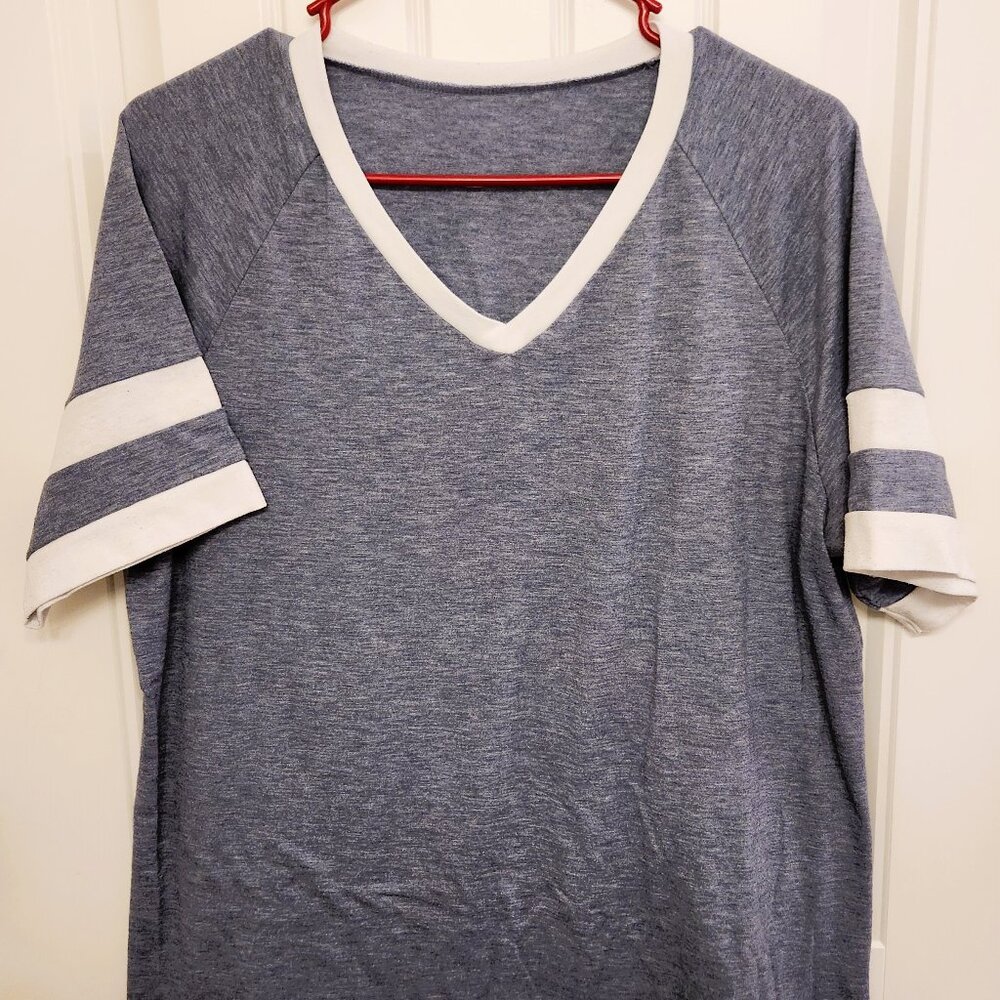 Women's Size XL Raglan Tee